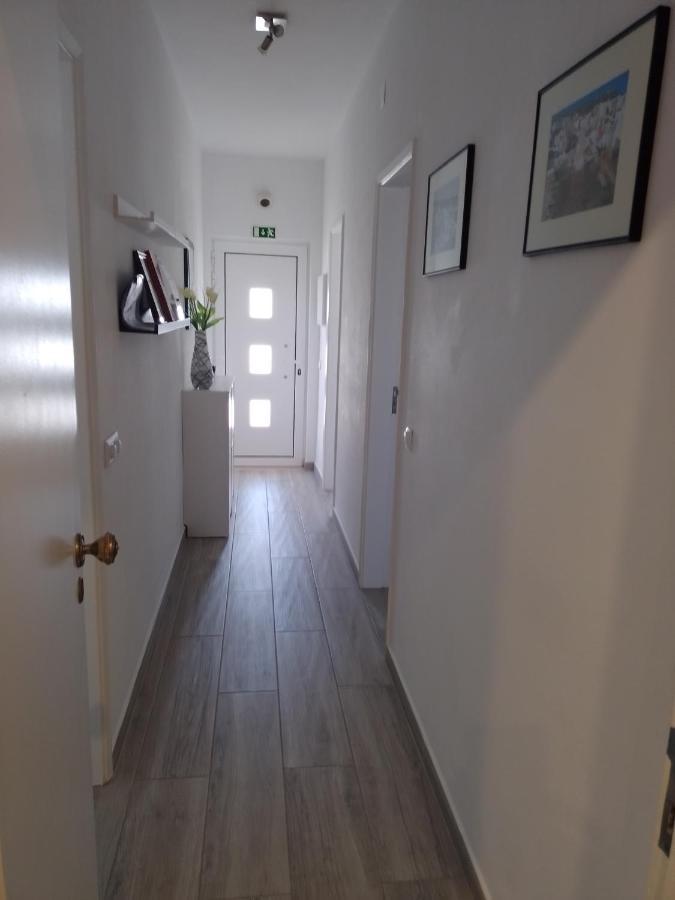 Casa Florival Apartment บูร์เกา ภายนอก รูปภาพ